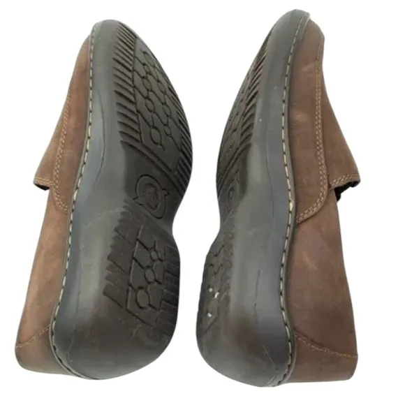 New Born Lex Comfort Slip On Brown Suede Shoes Women’s Size 9.5 Walking, Working