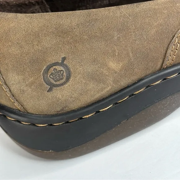 New Born Lex Comfort Slip On Brown Suede Shoes Women’s Size 9.5 Walking, Working