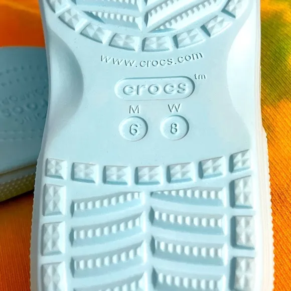 New Crocs Disney’s Cinderella Blue Sandals Flip Flops 🩴 ~ Woman’s 8  (207713)
