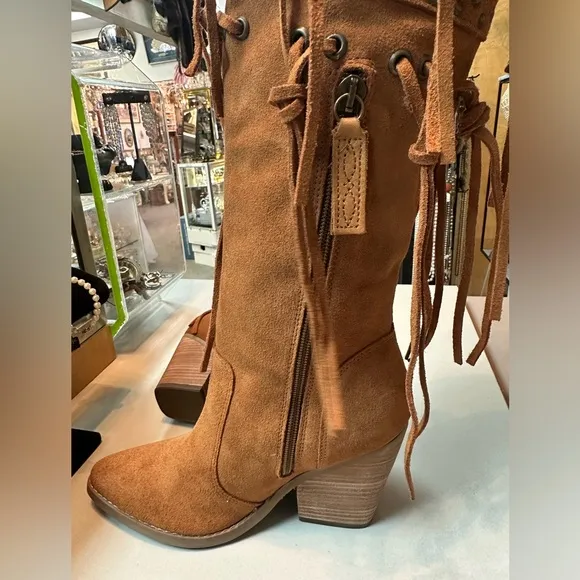 New Dingo Over The Knee Suede Fringe Pull On  Womens Boots DI 268 Size 6.5