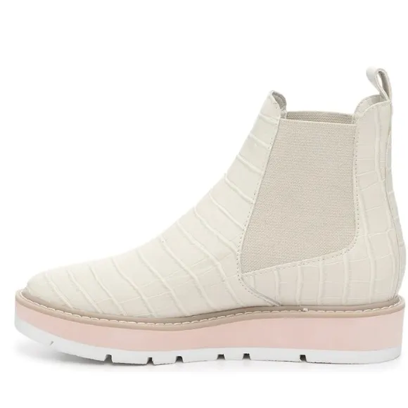 NEW Dolce Vita Boots