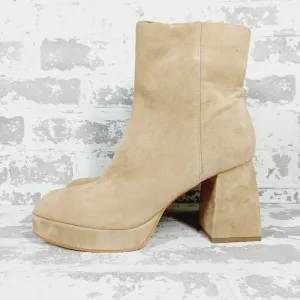 NEW Dolce Vita Ulyses Tan Suede Block Heel Zip Up Ankle Boots M572