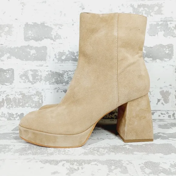 NEW Dolce Vita Ulyses Tan Suede Block Heel Zip Up Ankle Boots M572