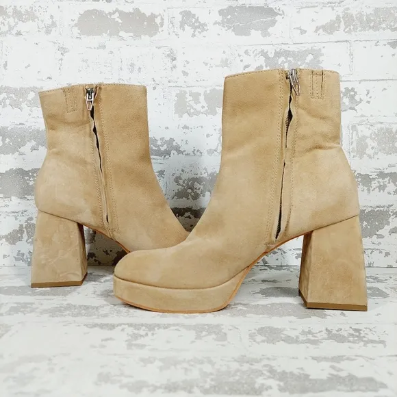 NEW Dolce Vita Ulyses Tan Suede Block Heel Zip Up Ankle Boots M572