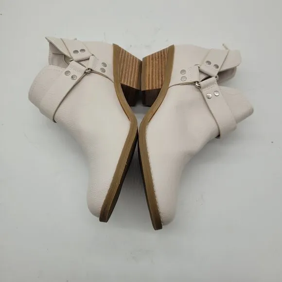 NEW dv Dolce Vita Kramer Ivory ankle Bootie Boots Womens sz 7.5 buckle western