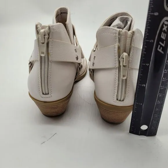 NEW dv Dolce Vita Kramer Ivory ankle Bootie Boots Womens sz 7.5 buckle western
