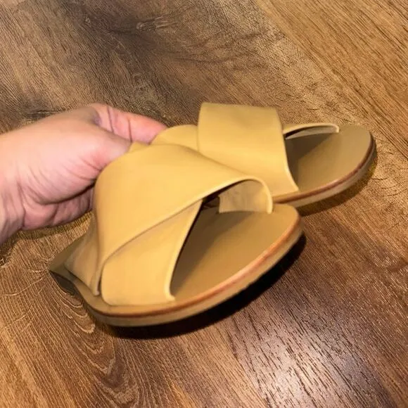 NEW Everlane The Day Crossover Sandal In Sienna Brown Size 7