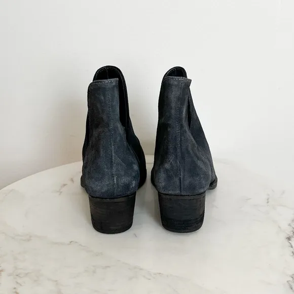 NEW Free People Charm Double-V Ankle Bootie in Navy Suede Size 8 US 38 EU
