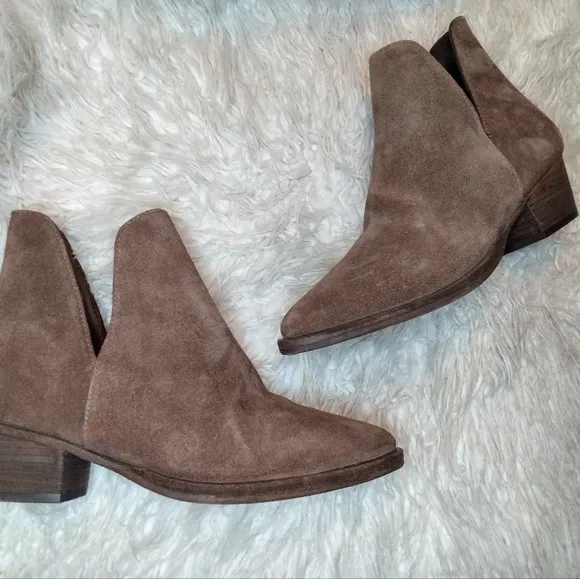 New Free People Charm Double V Brown Suede Ankle Boots Size 37.5