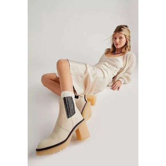 NEW FREE PEOPLE Sz 37.5 7.5 JAMES CHELSEA BOOTS IN BONE