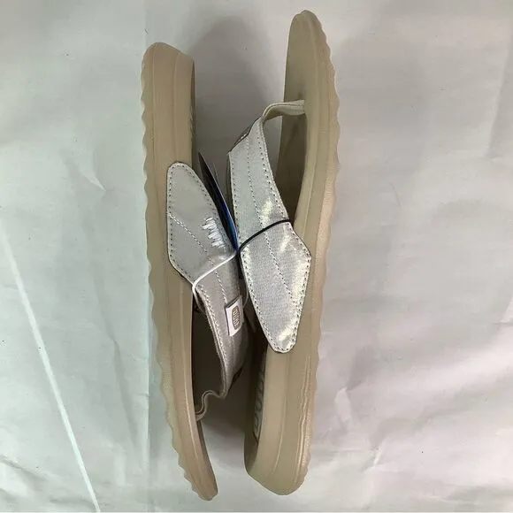 New! Hey Dude Cristi Classic Gold Slip On Flip Fop Women’s Sandals Size 7