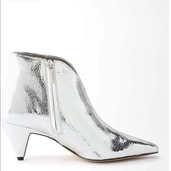 NEW IVYLEE COPENHAGEN VIVIAN V-Cut Boots in silver EU 36 US 6