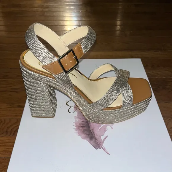NEW Jessica Simpson Brycen Metallic Platino 02 Platform Sandals Women’s Size 10