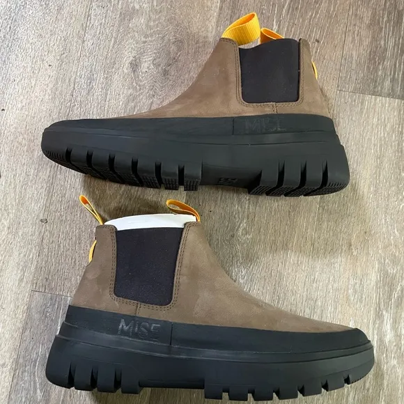 New MISE Waterproof Chelsea Boots Size 42