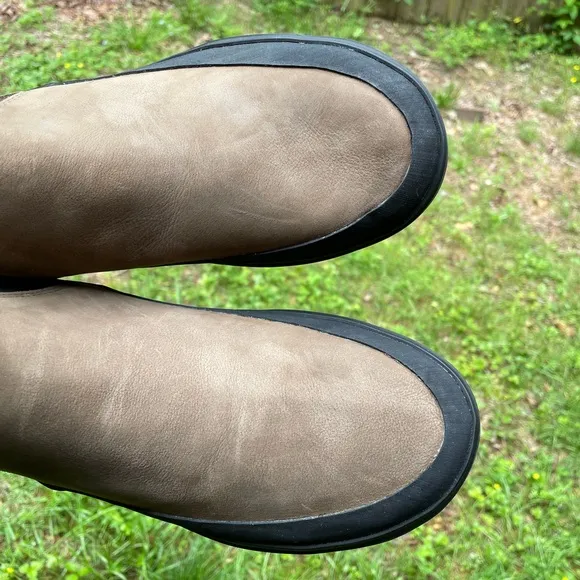 New MISE Waterproof Chelsea Boots Size 42