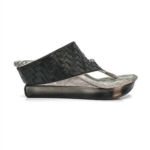 NEW MODZORI tita reversible sandal in white/black