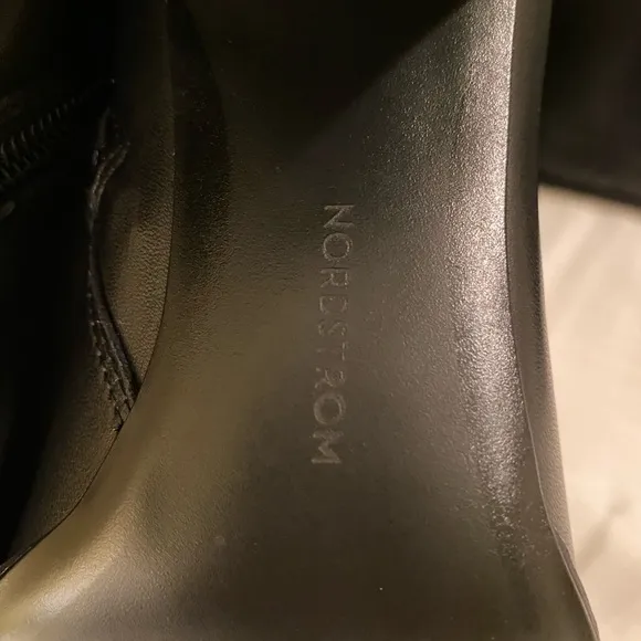 NEW!!! Nordstrom Black Leather Boots size (5.5)