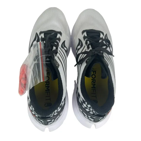 New SAUCONY Kinvara 12 Women's Size 11 Running Shoes Reverie Black White