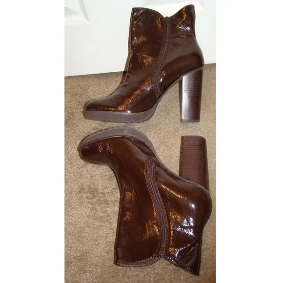 NEW size 9 Brown TWO LIPS ankle Boots Patent Leath