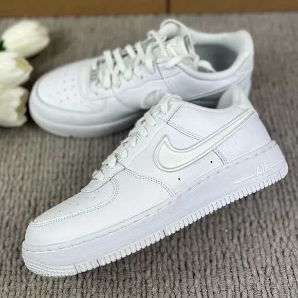 NEW Size 9 Nike Air Force 1 Dance Shoes Summit White Photon Dust Metallic Silver
