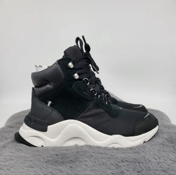 New Sorel Kinetic™ RNEGD Conquest Waterproof High Top Sneaker Sz 9.5