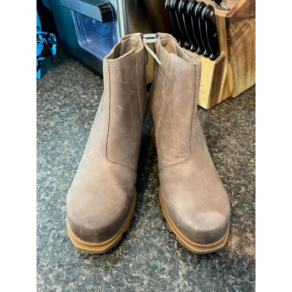 New Sorel Women's Joan of Arctic Wedge III Chelsea Boot — Waterproof Leather