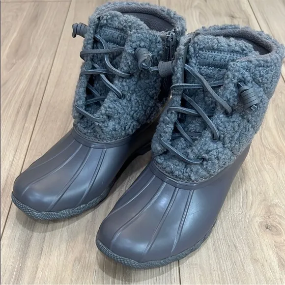 New Sperry Women's Gray Duck Boots