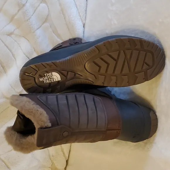 NEW The North Face Shellista IV Mid Lace Waterproof Winter Snow Boots