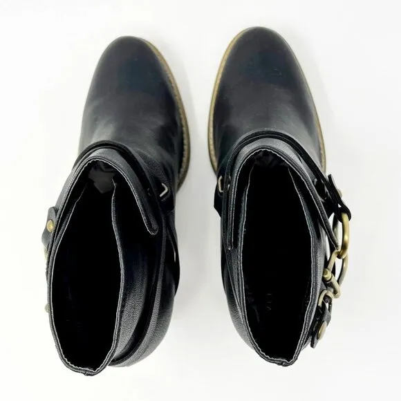 NEW Very Volatile Faux Leather Ankle Boots. Black. Size 10