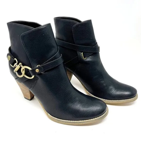 NEW Very Volatile Faux Leather Ankle Boots. Black. Size 10