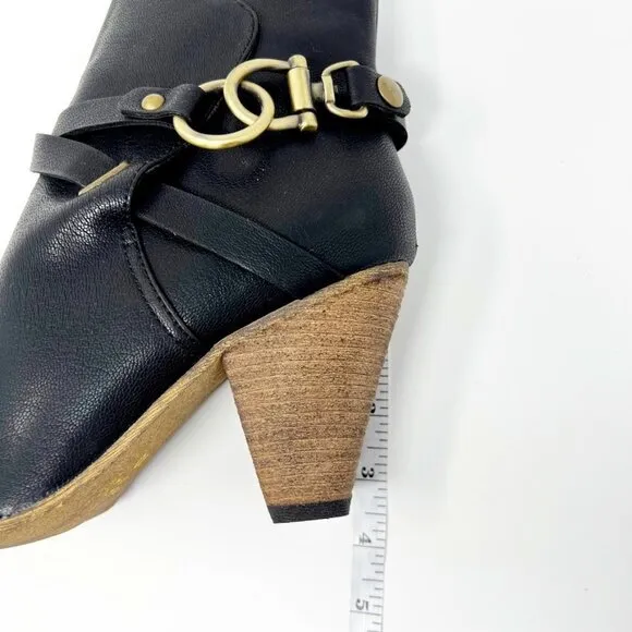 NEW Very Volatile Faux Leather Ankle Boots. Black. Size 10