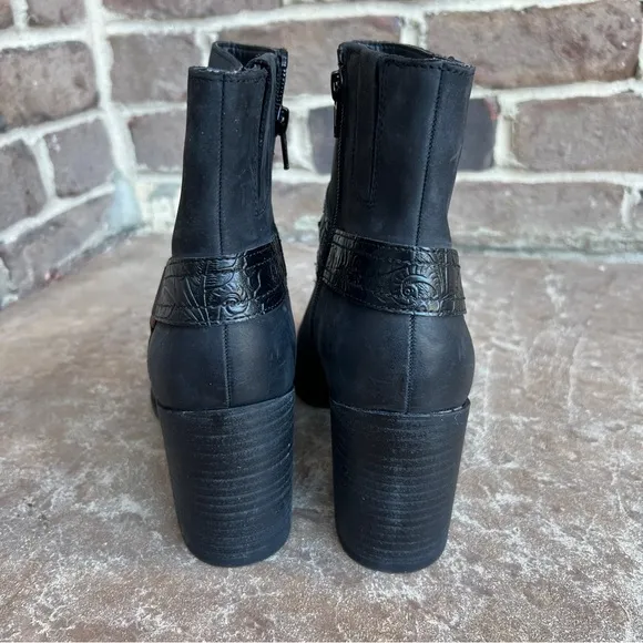 NEW Vionic Carnelian Black Leather Comfort Western Boot Bootie Sz 9