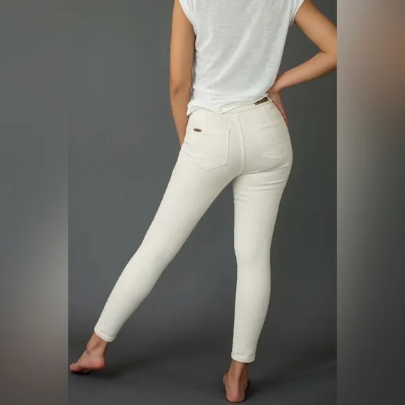 NEW with tags (NWT) BRYTNY HIGH-WAISTED DENIM IN ECRU