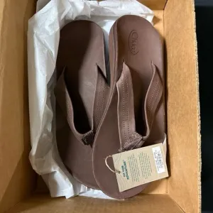 New Chaco Dark Brown Classic Leather Flip Flop Sandals 10