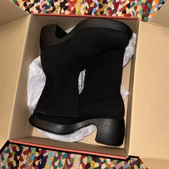 NIB Camper Thelma Tencel