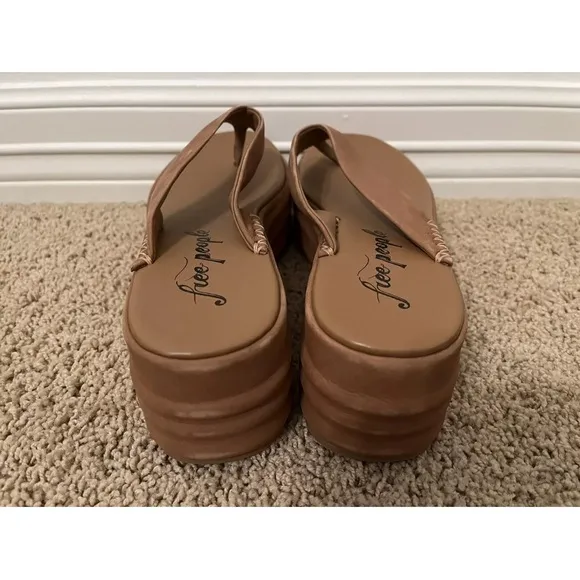 NIB FREE PEOPLE Haven Brown Platform Flip Flops Sandals SZ: 10