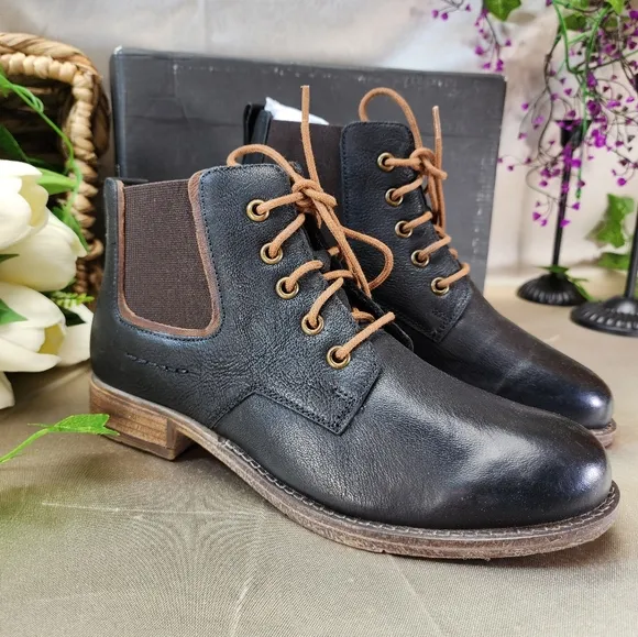 NIB Josef Seibel Sienna 83 Bootie