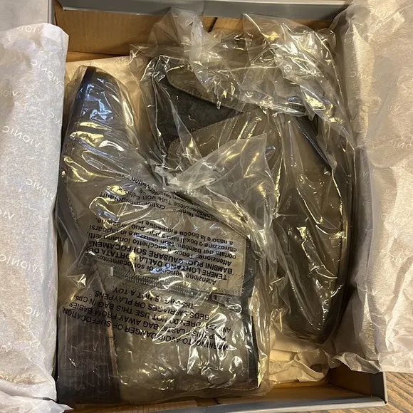 NIB Vionic Hope Joslyn Heeled Ankle Boot in Charcoal