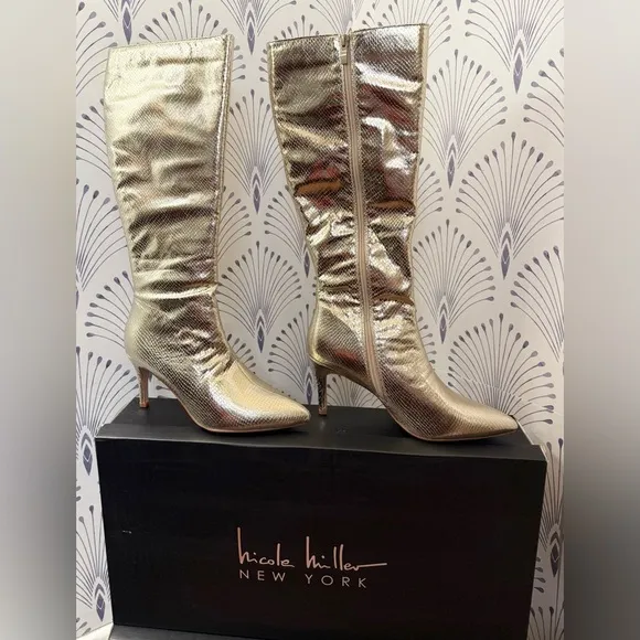 Nicole Miller| Gold boots 👢