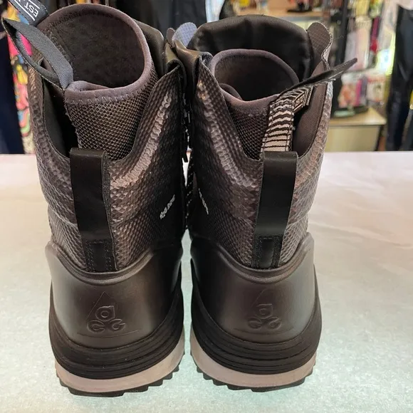 Nike ACG gray color  Leather Boots