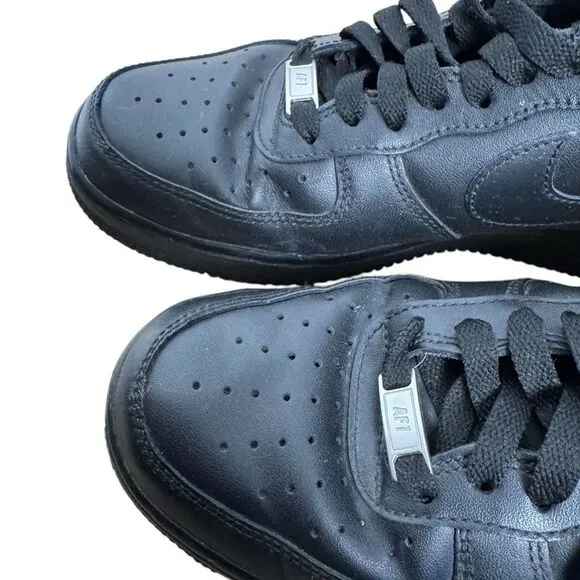 Nike Air Force 1 '07 Low Triple Black Mens Size 9 Sneakers‎ 315122-001 Retro SU