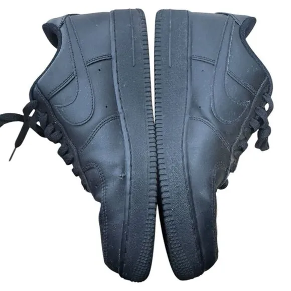 Nike Air Force 1 '07 Low Triple Black Mens Size 9 Sneakers‎ 315122-001 Retro SU
