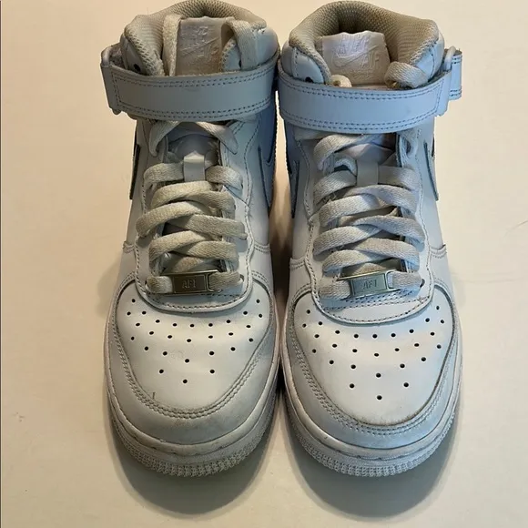 NIKE AIR FORCE 1 Youth Size 4.5 High Top Sneakers Easy On Mid Basketball