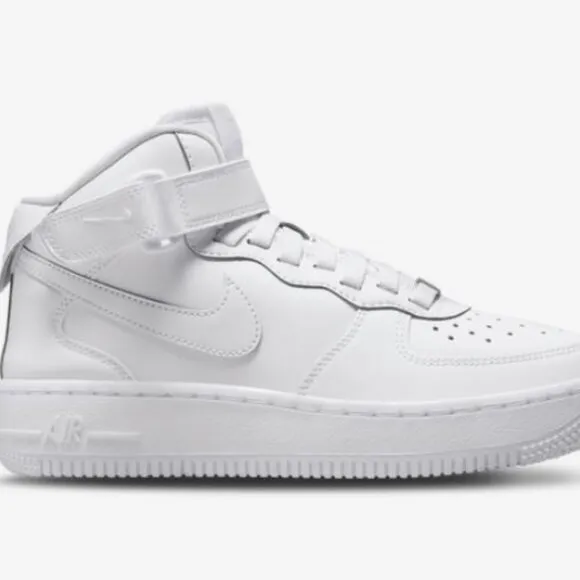 NIKE AIR FORCE 1 Youth Size 4.5 High Top Sneakers Easy On Mid Basketball