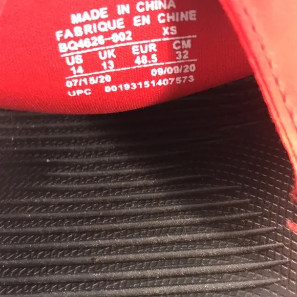 Nike Air Max Camden Men’s Red and Black Slip On Slide Sandals Flip Flops Size 14