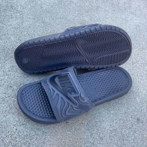 NIKE BENASSI SE JUST DO IT SLIDES DARK GREYS 3Ds
