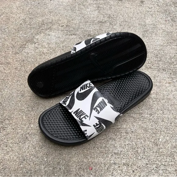 NIKE BENASSI SLIDES JUST DO IT BLACKS WHITES SWOOSH PRINTS