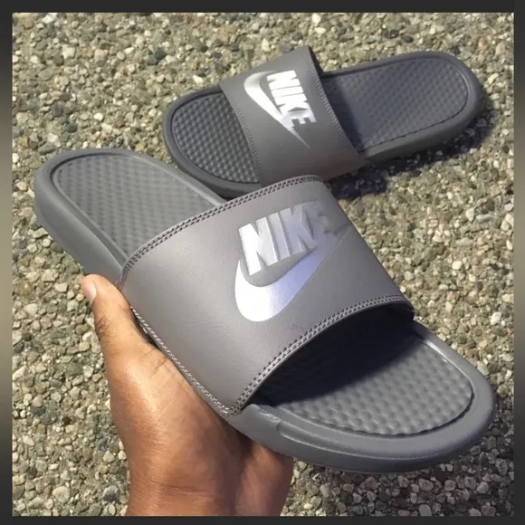 NIKE BENASSI SLIDES JUST DO ITJDI SILVERS GRAYS METALS