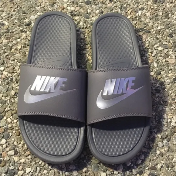 NIKE BENASSI SLIDES JUST DO ITJDI SILVERS GRAYS METALS