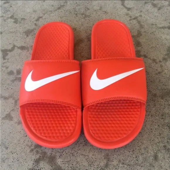 NIKE BENASSI SWOOSH SLIDES ORANGES WHITES FLIP FLOP SANDALS